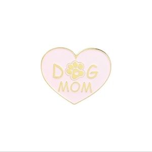 Dog mom Pin